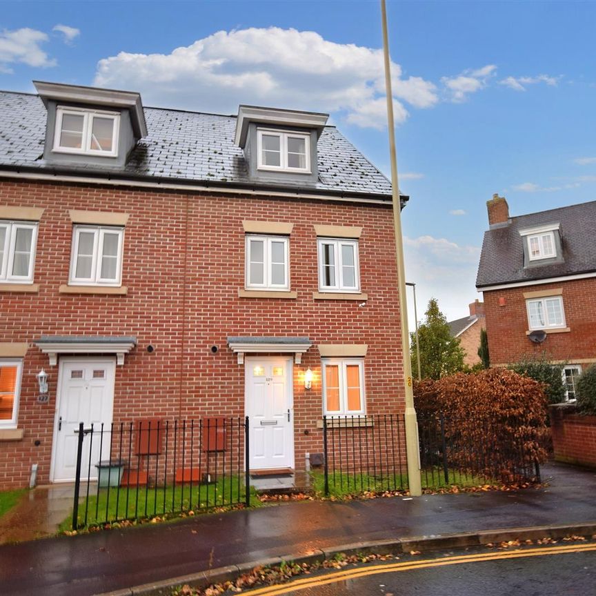 Woodvale, Kingsway - Photo 1