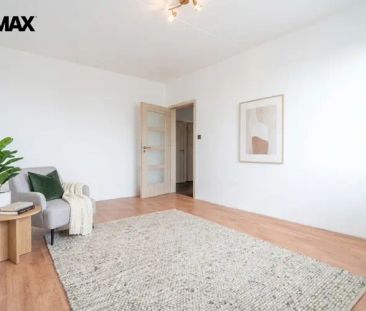 Pronájem prostorného bytu 3+1 s balkonem a sklepem | Ostroměř - Photo 2