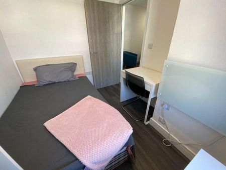 2 bedroom flat to rent - Photo 4