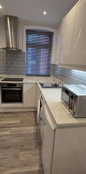 Woodborough Road, Nottingham, NG3 - Photo 1