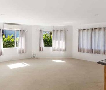 4 bedroom home! - Photo 4