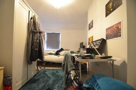 High Street, Egham, TW20 - Photo 3