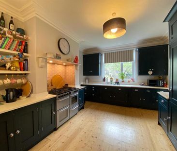 4 bedroom semi-detached house to rent - Photo 1