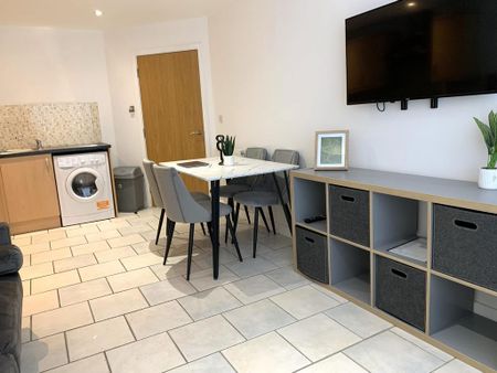 2 bedroom flat to rent - Photo 2