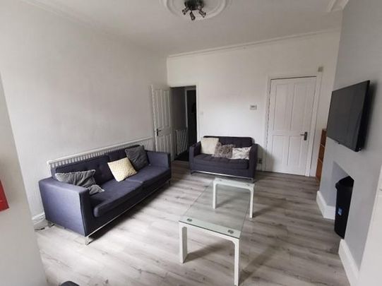 70 Stalker Lees Road, Ecclesall - Photo 1