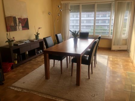 4 1/2 CONTEMPORARY PIECES IN THE HEART OF FLORISSANT - Photo 2