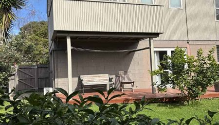 Stand Alone 2BR Home in Ellerslie - Photo 3