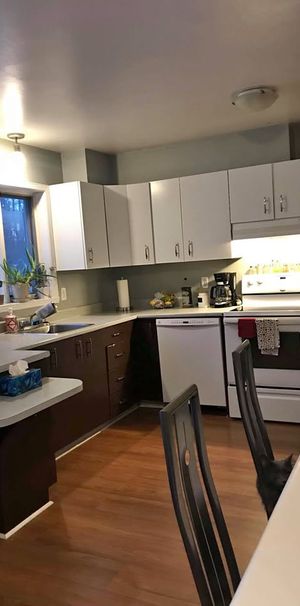 À Louer – 10 1/2 | 3130 Rue College, - Photo 1