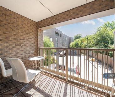 1 bedroom flat to rent - Photo 6