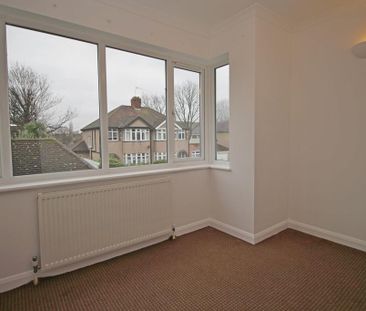 4 bedroom semi-detached house to rent - Photo 5