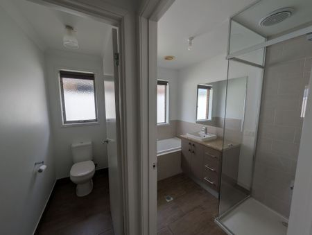 16 Murray Way - Photo 4