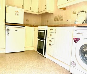 West End, So30 - Photo 5