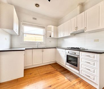 Comfortable Living in a Convenient Belmont Location - Photo 5