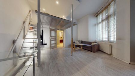 2 pokoje w centrum. Piękna kamienica - Photo 5