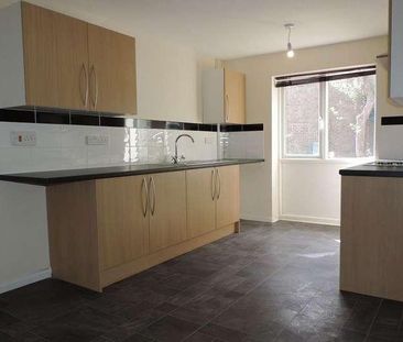 Brynmore, Bretton, Peterborough, PE3 - Photo 4