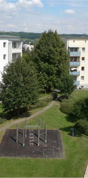 Bad Köstritz, Sonnige Zwei-Raum-Wohnung mit Balkon (ME09) - Photo 1