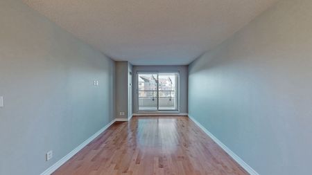 For Lease - 18 Harding Boulevard Unit# 323, Richmond Hill, Ontario - Photo 3