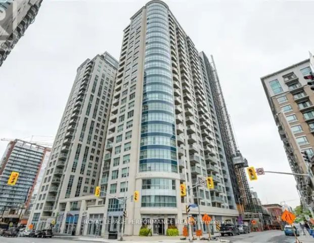 2404 - 195 BESSERER STREET | 2404 - 195 BESSERER STREET, Ottawa - Photo 1