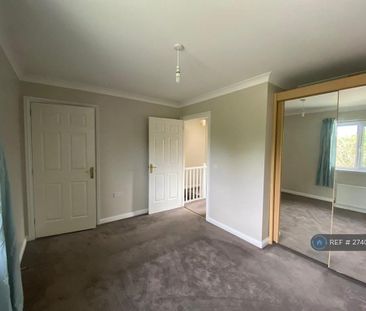 2 bedroom semi-detached house to rent - Photo 4