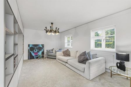 3 bedroom detached bungalow to rent - Photo 3