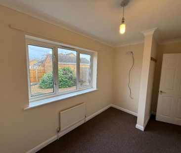 2 bedroom semi-detached house to rent - Photo 2