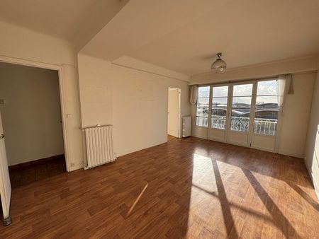 Location Appartement 3 pièces 59m² - Photo 3