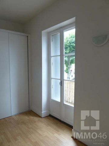 Location Appartement 1 pièce 49m² CAHORS 46000 - Photo 5