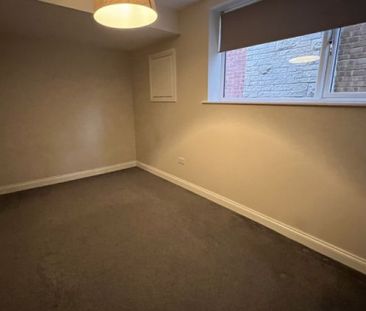 High Street, Scunthorpe - Photo 3