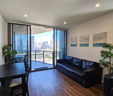 Stylish 2-Bedroom Apartment with 2 Bathrooms and 1 Private Carpark ... - Photo 2