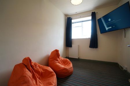 70 Ambrose Street - Photo 3