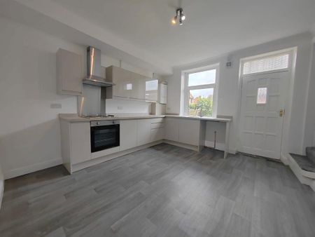 2 bedroom terraced house to rent - Photo 5