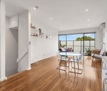 Townhouse In Prime Moonee Ponds Location. - Photo 3
