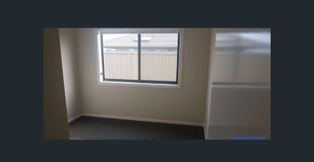 Family Home – Quiet Street Location - Photo 3