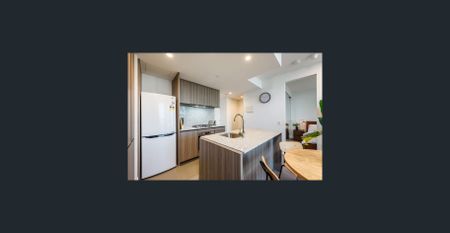 Luxury 2-Bedroom Apartment in Swanston Central! - Photo 5