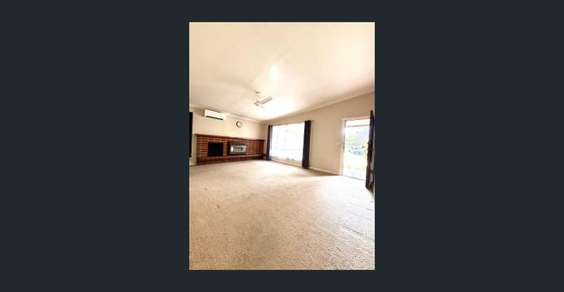 Spacious 4-Bedroom Family Home in Armadale - 6 Crawley Road - Photo 1