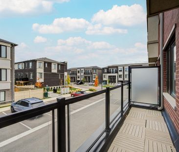 For Lease - 99 Crimson Forest Drive, Vaughan, Ontario - Photo 4