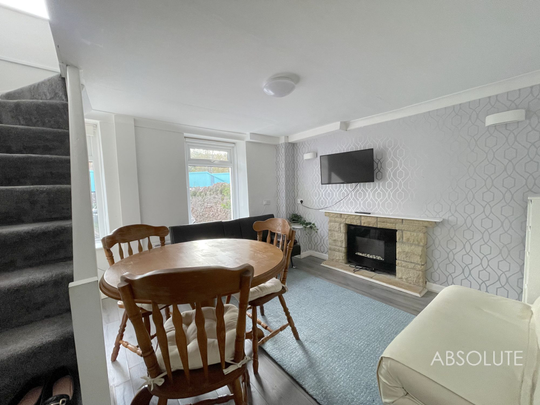 3 bed flat to rent in Upton Road, Torquay, TQ1 - Photo 1