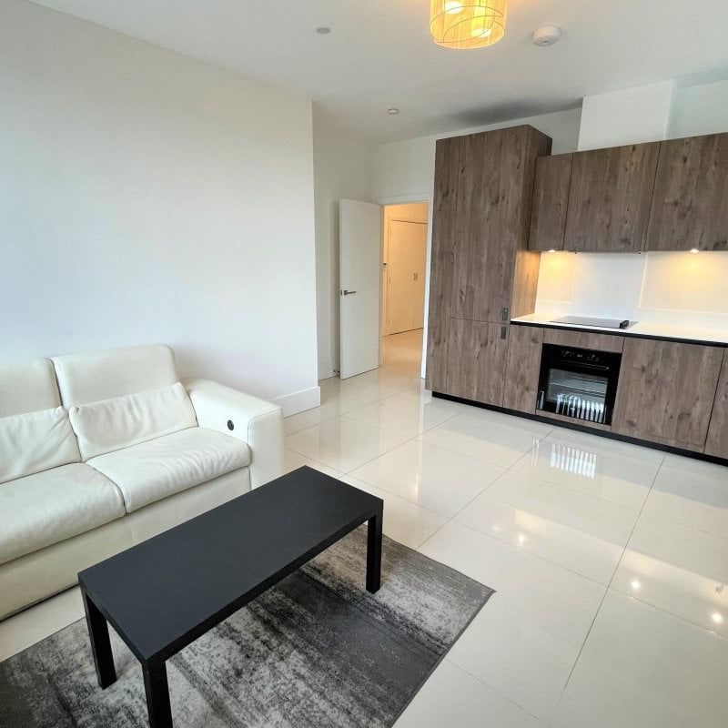 Manhattan Business Park West Gate - Photo 1