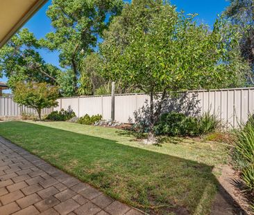 PEACEFUL & PRIVATE TOWNHOUSE - Photo 5