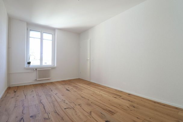 Moderne 2.5 Zimmer-Wohnung an zentraler Lage - Photo 1