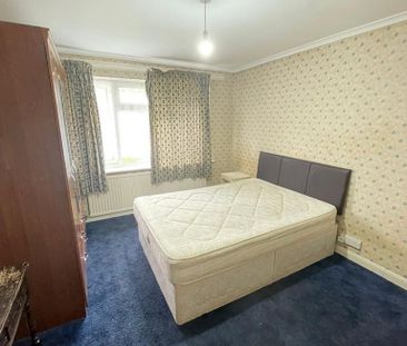 4 bedroom semi-detached house to rent - Photo 6