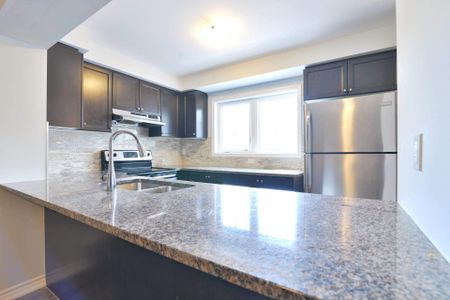 For Lease - 3062 Gardenia Gate, Oakville, Ontario - Photo 4