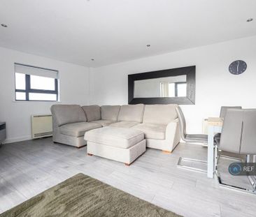 2 bedroom penthouse to rent - Photo 4