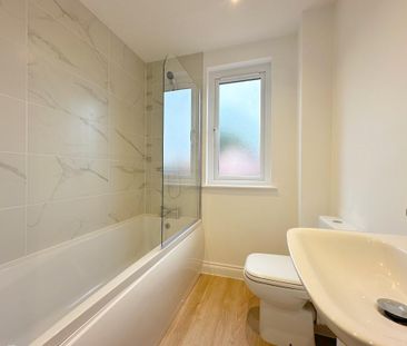 2 bedroom semi-detached house to rent - Photo 6