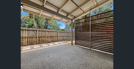 House-Sized Duplex Villa - Moments to Beach and Cafes! - Photo 4