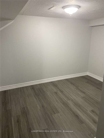 For Lease - 81 Lawrence Avenue Unit# Bsmt, Richmond Hill, Ontario - Photo 2