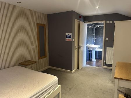 1 bedroom house of multiple occupation to rent - Photo 2