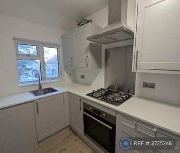 3 bedroom flat to rent - Photo 3