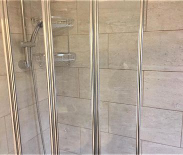 3 bedroom flat to rent - Photo 6