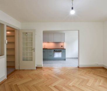 2.5-room apartment with the aesthetics of an old building - Foto 2